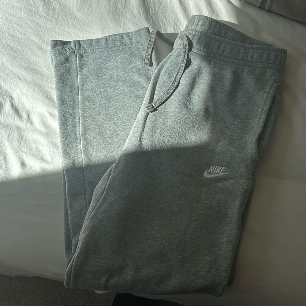 Straight leg Nike sweatpants
